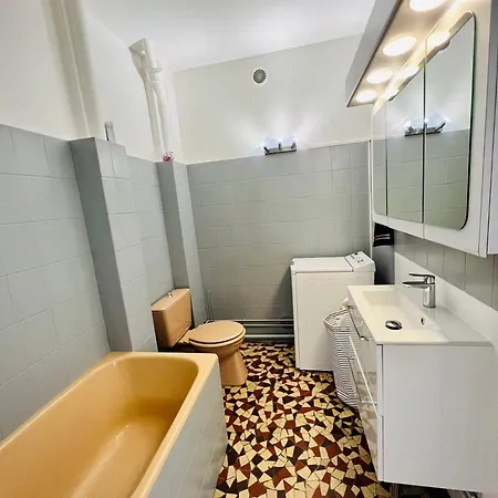 Apartment Magnifique 11eme *